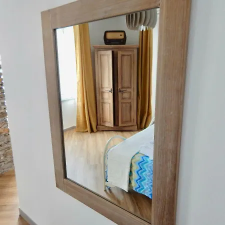 Konukevi Le Giuee Cenova