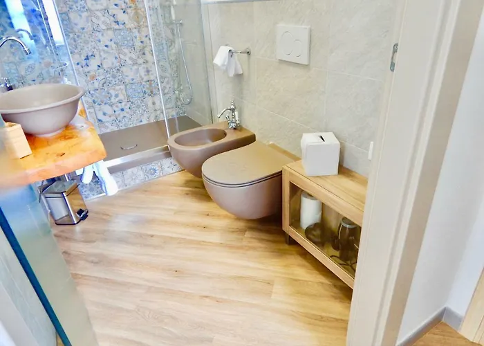 Le Giuee 3* جنوة